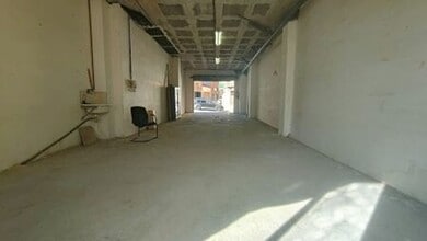 Retail in Manresa, Barcelona for lease Interior Photo- Image 1 of 4
