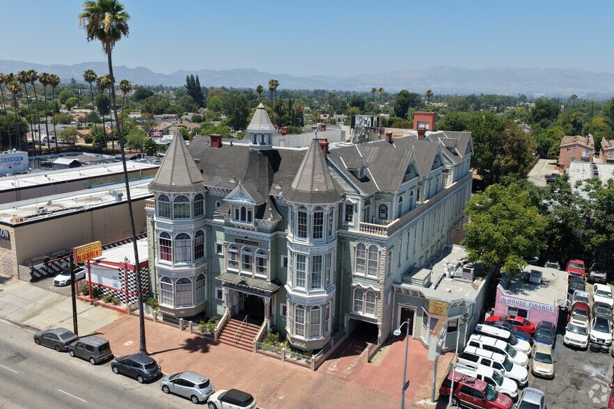 19717-19725 Sherman Way, Canoga Park, CA for sale - Matterport Community - Image 3 of 27
