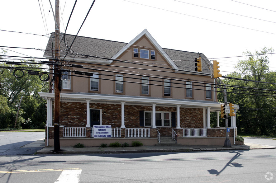 1719 Old Trenton Rd, West Windsor, NJ à vendre - Photo du bâtiment - Image 1 de 1