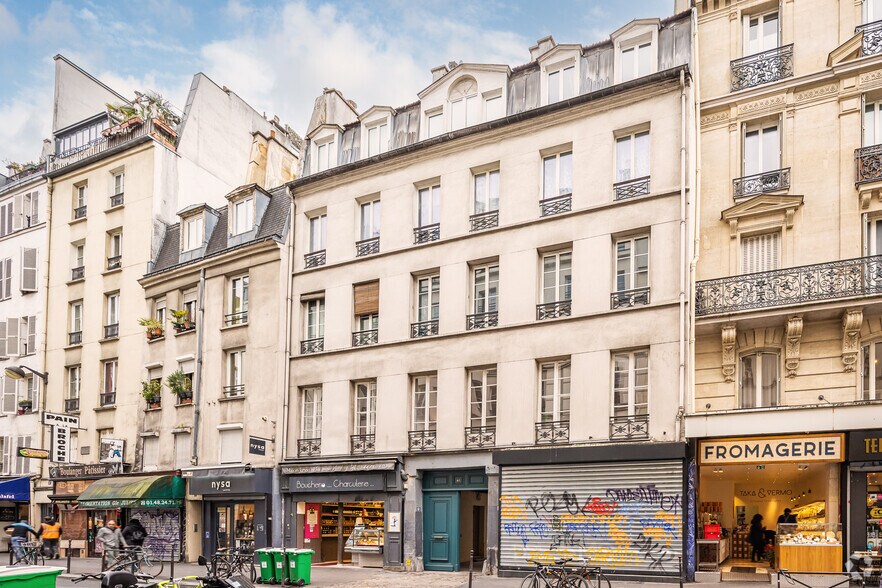 61 Rue Du Faubourg Saint-Denis, Paris à louer - Photo du bâtiment - Image 2 de 9