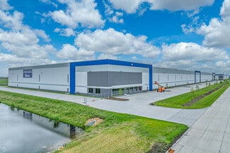 More details for 8730 Northwest Blvd, Davenport, IA - Industrial for Sale
