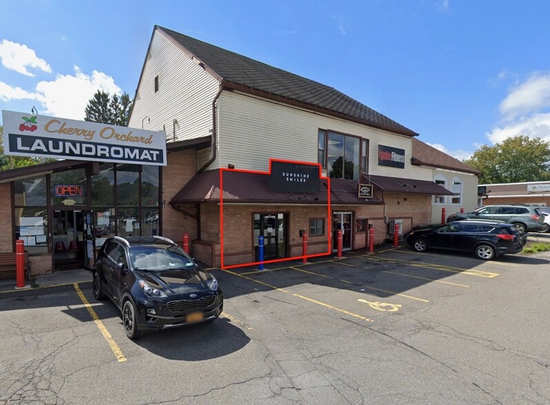 246 Main St, New Paltz, NY for lease - Building Photo - Image 2 of 11