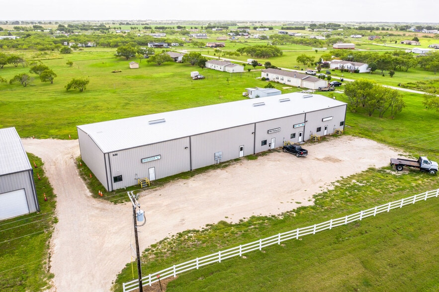 8081 E US Highway 175, Kemp, TX à vendre - Photo du bâtiment - Image 3 de 9