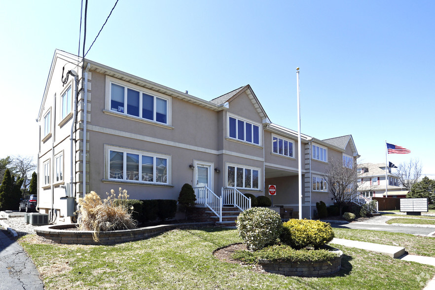 133-137 Westfield Ave, Clark, NJ à vendre - Photo principale - Image 1 de 1