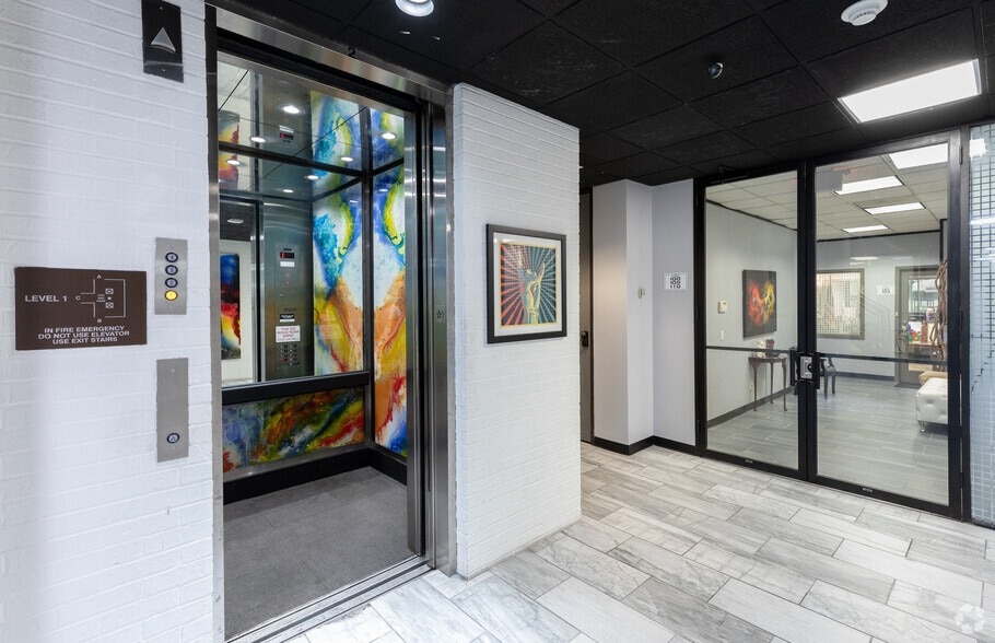 5700 NW Central Dr, Houston, TX for lease - Interior Photo - Image 2 of 5