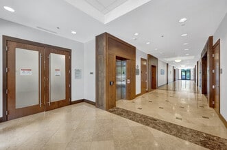 4969 Centre Pointe Dr, North Charleston, SC for lease Interior Photo- Image 1 of 11