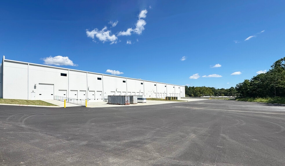 7917 Fernham Ln, District Heights, MD for lease - Building Photo - Image 2 of 12