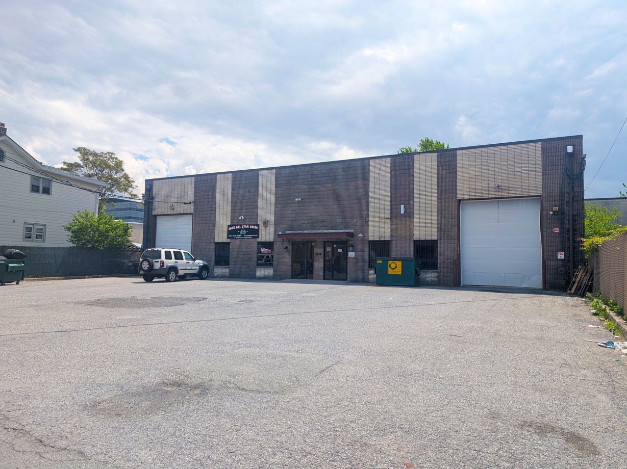 83-85 Myer St, Hackensack, NJ for lease Building Photo- Image 1 of 9