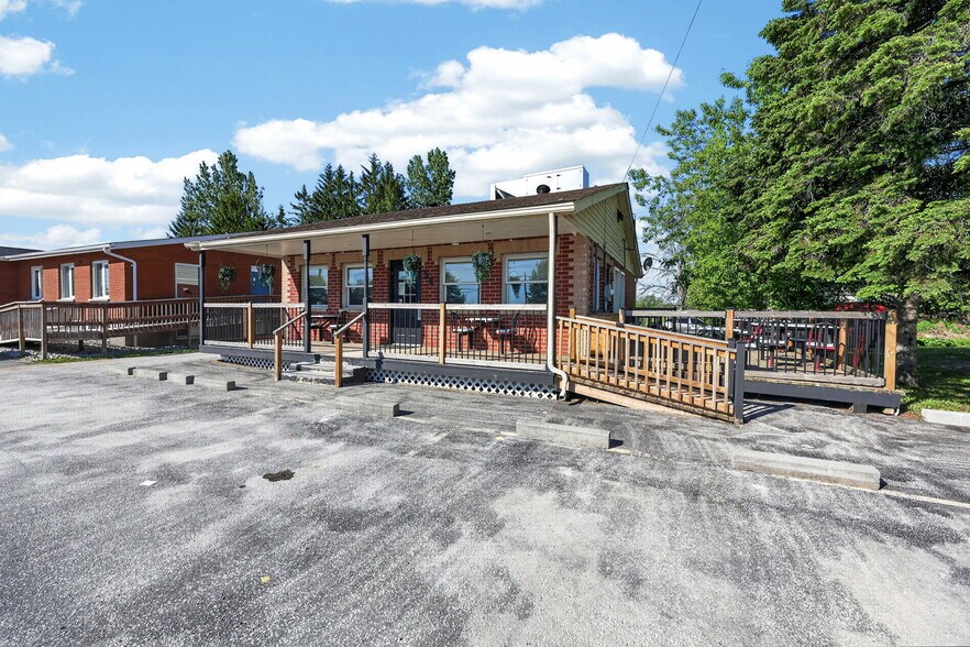 56 Yonge St S, Springwater, ON à vendre - Photo du bâtiment - Image 3 de 24