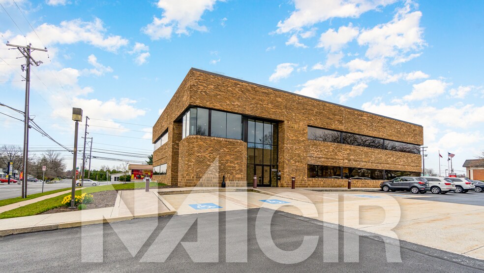 3500 Market St, Camp Hill, PA for lease - Primary Photo - Image 2 of 10