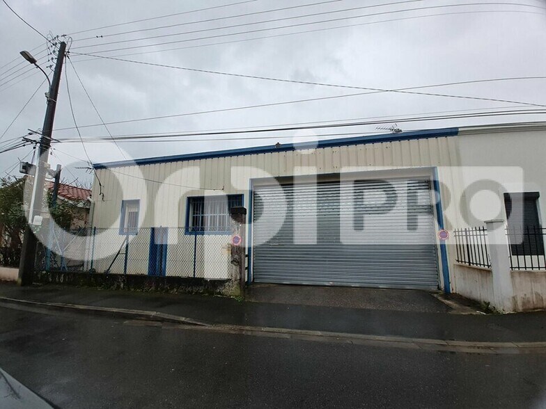 Flex in VILLENAVE-D'ORNON for sale - Building Photo - Image 1 of 3