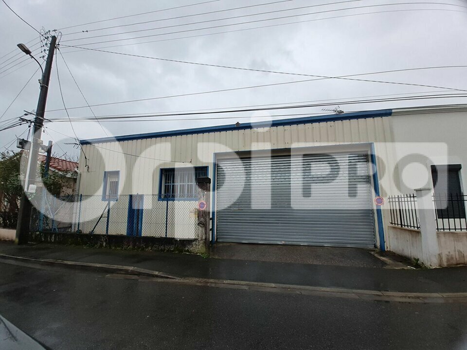 Flex in VILLENAVE-D'ORNON for sale Building Photo- Image 1 of 4
