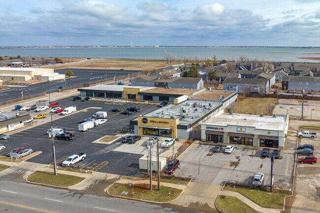 Plus de détails pour 9120-9146 N Macarthur Blvd, Oklahoma City, OK - Commerce de détail à vendre