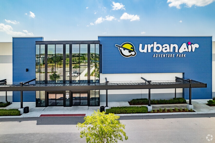 5758 Hamlin Groves Trl, Winter Garden, FL for sale - Building Photo - Image 2 of 11