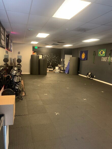 8455-8471 W Oakland Park Blvd, Sunrise, FL à louer - Photo du bâtiment - Image 2 de 17