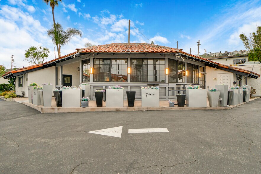 1925 S El Camino Real, San Clemente, CA à vendre - Photo du bâtiment - Image 2 de 45