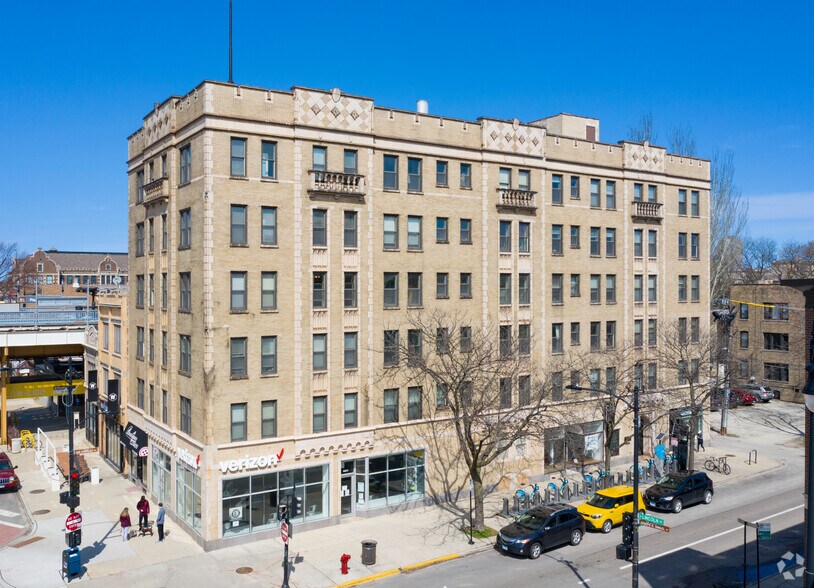 1650 W Roscoe St, Chicago, IL à louer - Photo du bâtiment - Image 2 de 4