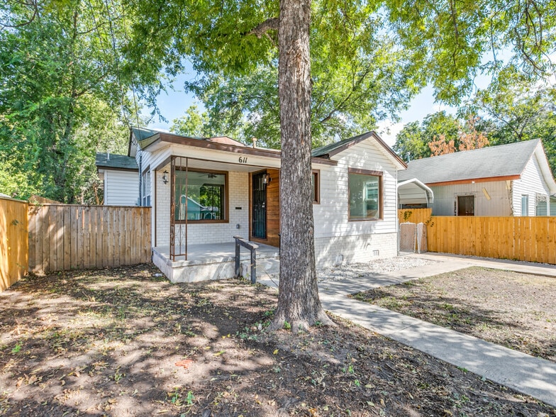 San Antonio Urban Core Portfolio Sale portfolio of 7 properties for sale on LoopNet.ca - Building Photo - Image 2 of 25