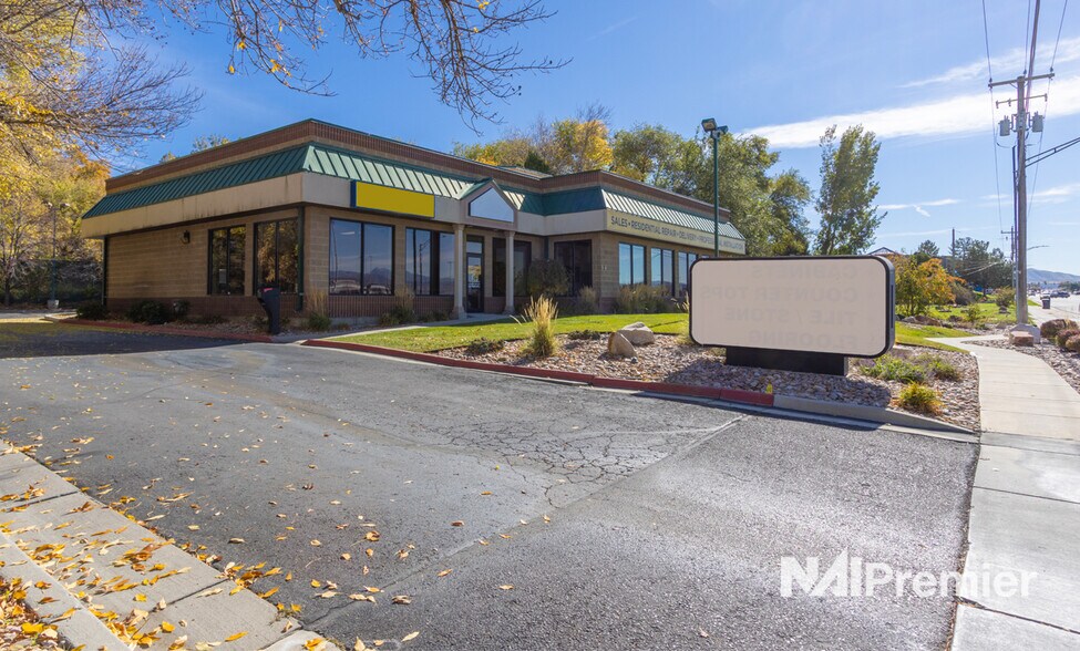 10763 S State St, Sandy, UT à louer - Photo du bâtiment - Image 3 de 14