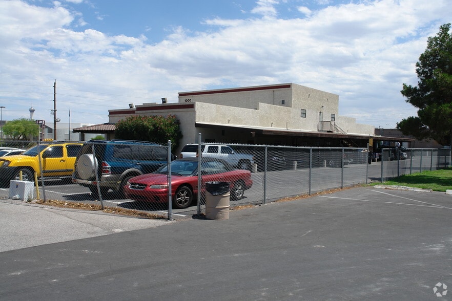 1000 S Valley View Blvd, Las Vegas, NV for lease - Building Photo - Image 3 of 6