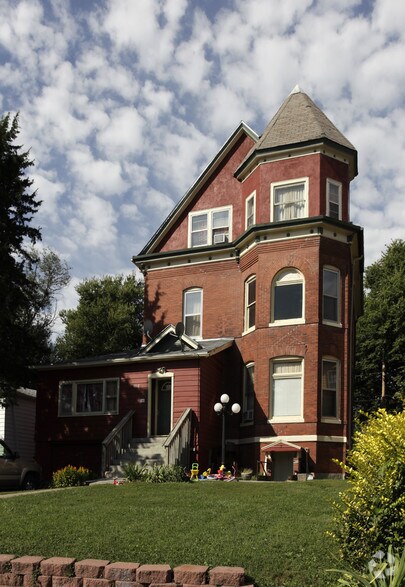 1018 S 31st St, Omaha, NE à vendre - Photo principale - Image 2 de 3