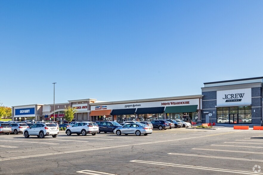 2021-2093 Smith Haven Plz, Lake Grove, NY for lease - Building Photo - Image 1 of 13