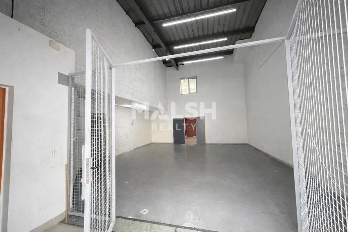 Flex in Villeurbanne for lease Interior Photo- Image 1 of 6