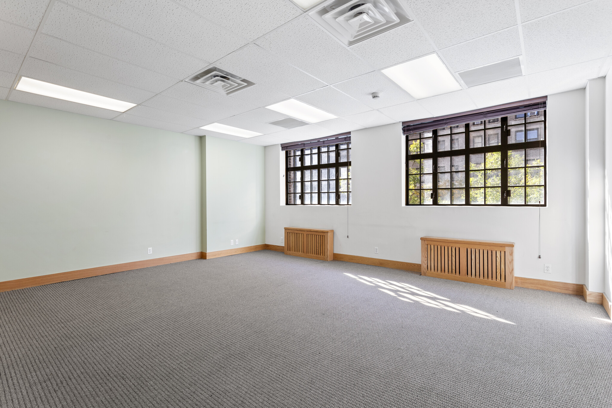 111-117 W 72nd St, New York, NY for lease Interior Photo- Image 1 of 15