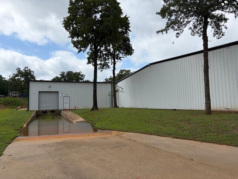 6100 Conveyor Dr, Burleson, TX à louer - Photo du bâtiment - Image 2 de 8