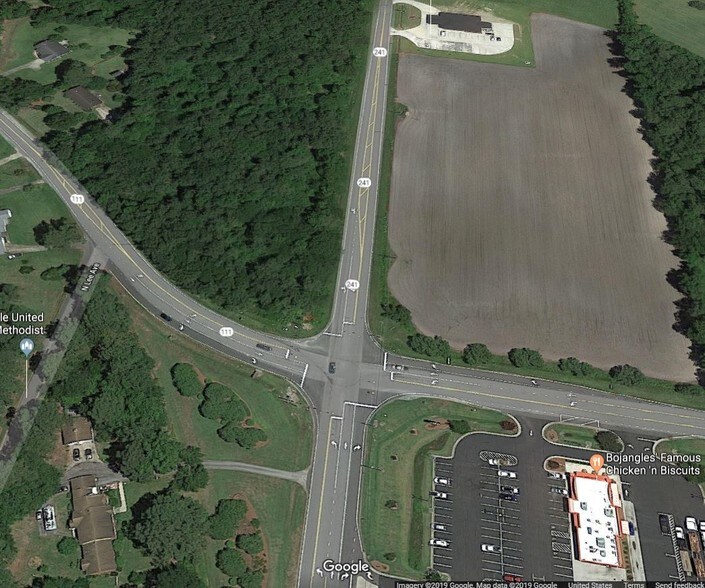 Hwy 241 & Hwy 111, Beulaville, NC for sale - Building Photo - Image 1 of 4