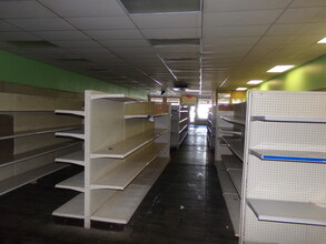 4839-4925 Jonesboro Rd, Forest Park, GA à louer Photo intérieure- Image 2 de 13