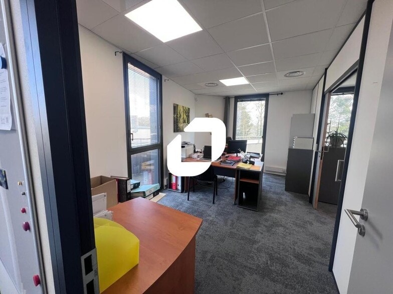 Office in Serris for sale - Interior Photo - Image 1 of 3