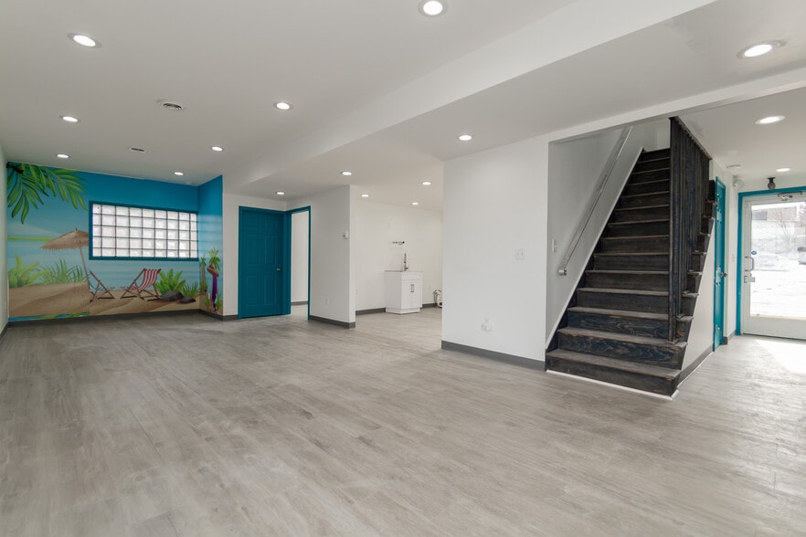 5393 Pearl Rd, Parma, OH à vendre - Photo du bâtiment - Image 2 de 6