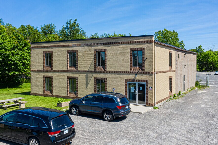 117 Walgreen Rd, Ottawa, ON à vendre - Photo du bâtiment - Image 1 de 1