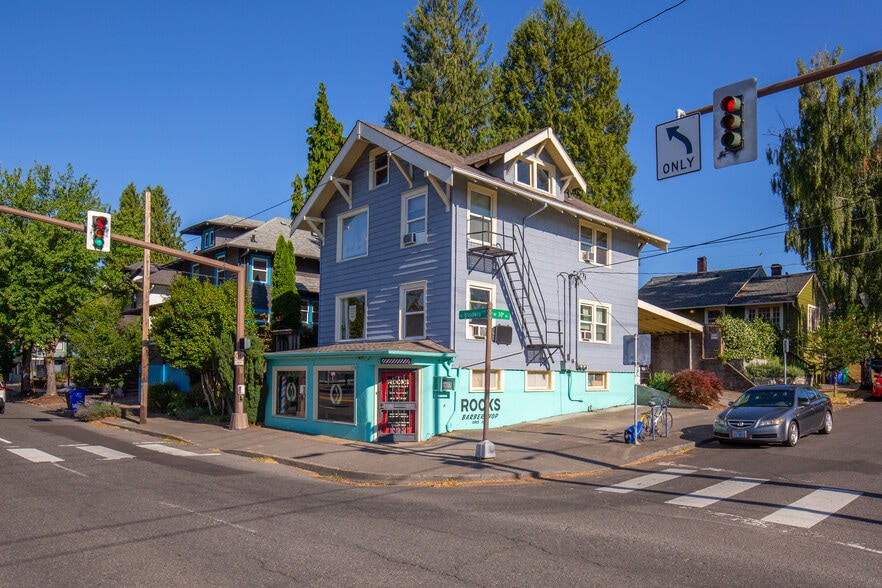 2931-2935 NE Broadway St, Portland, OR for lease - Primary Photo - Image 1 of 16