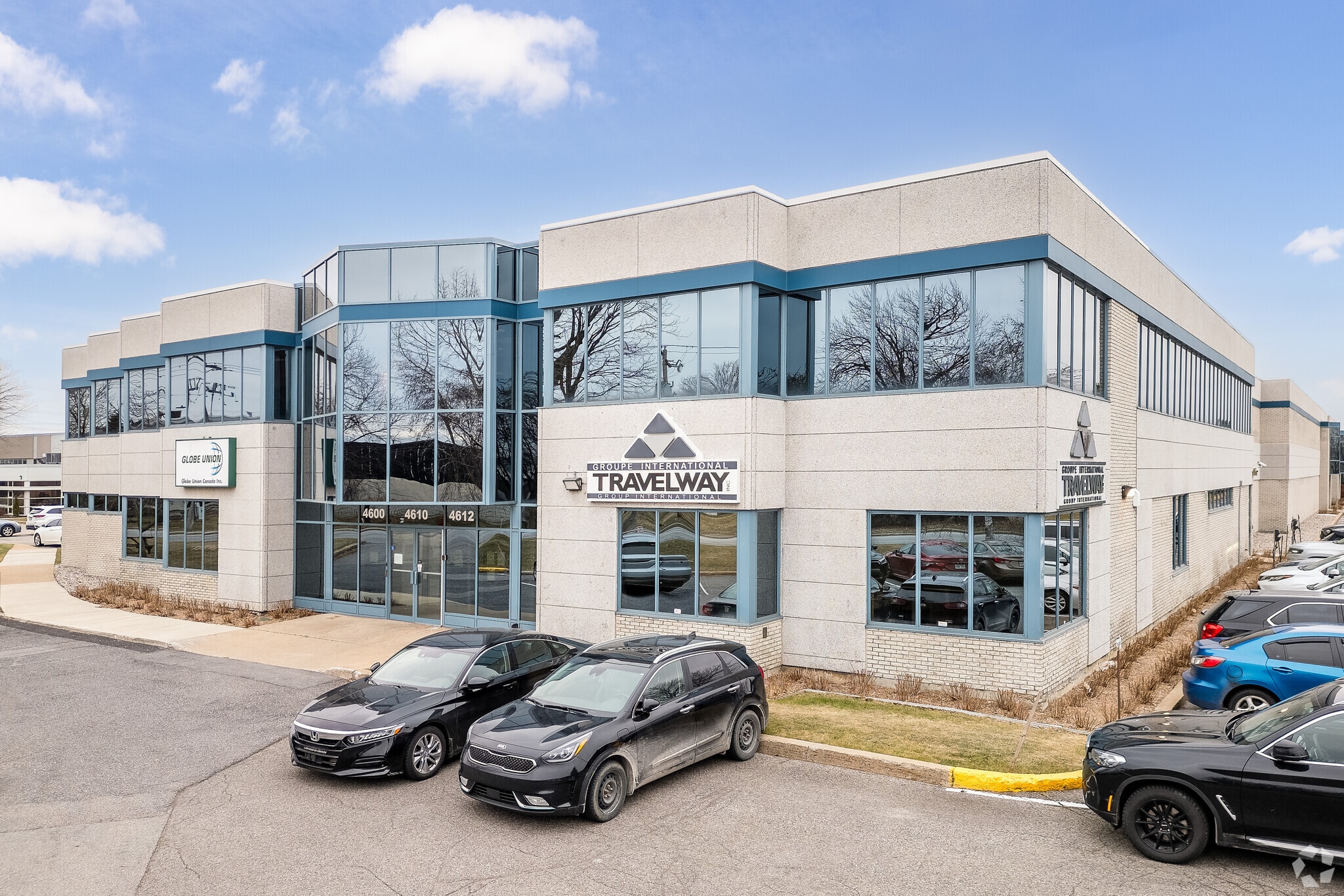 4600-4612 Rd Bois-Franc, Montréal, QC for lease Primary Photo- Image 1 of 6