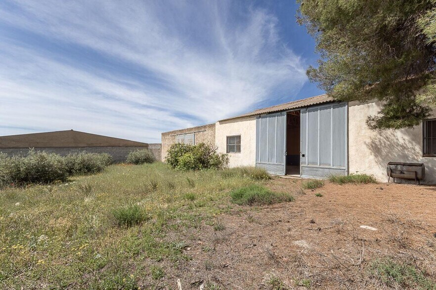 Calle Santa Adela, Pedro Martínez, Granada for sale - Building Photo - Image 2 of 22