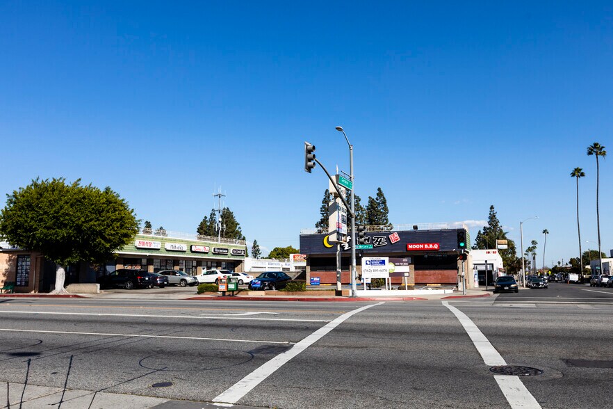 16320-16334 S Western Ave, Gardena, CA à louer - Photo du bâtiment - Image 3 de 19