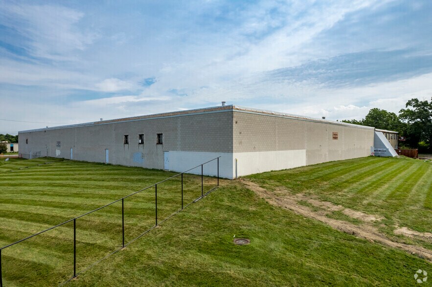 101 Mack Av, Toronto, ON à vendre - Photo du bâtiment - Image 1 de 1