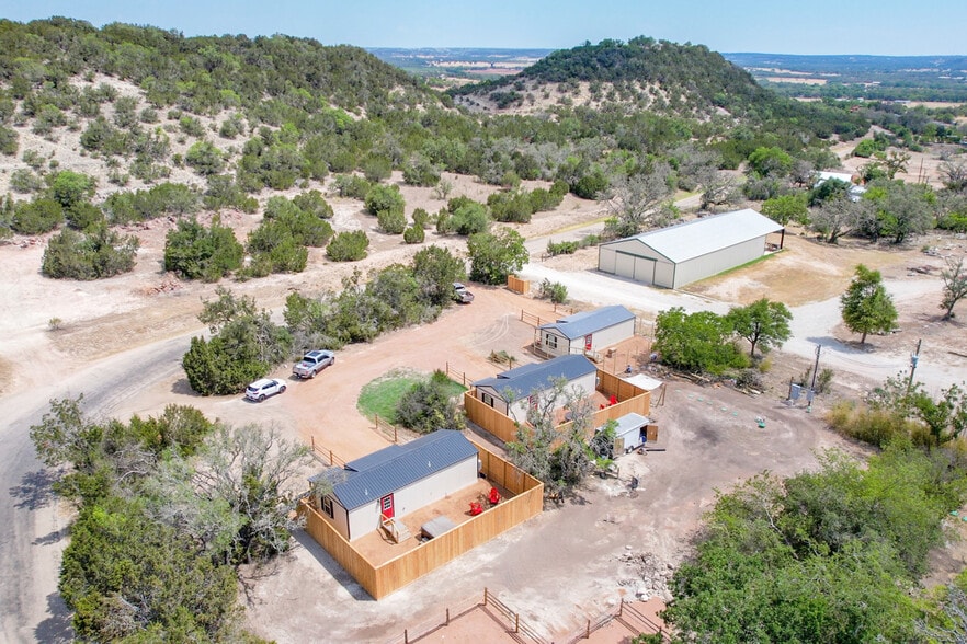 48 Kneese Rd, Fredericksburg, TX for sale - Building Photo - Image 2 of 14