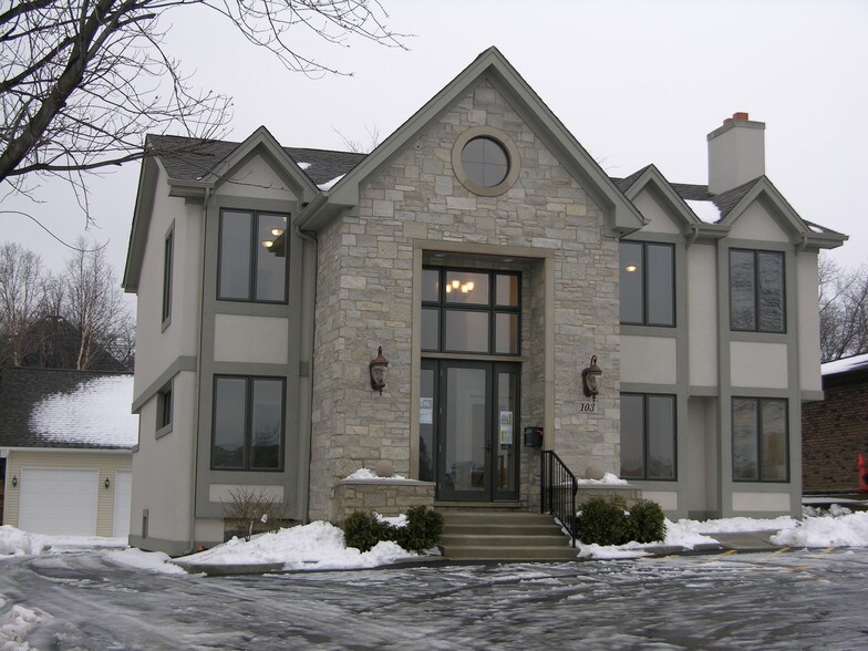 103 E Ogden Ave, Clarendon Hills, IL à vendre - Photo du bâtiment - Image 3 de 48