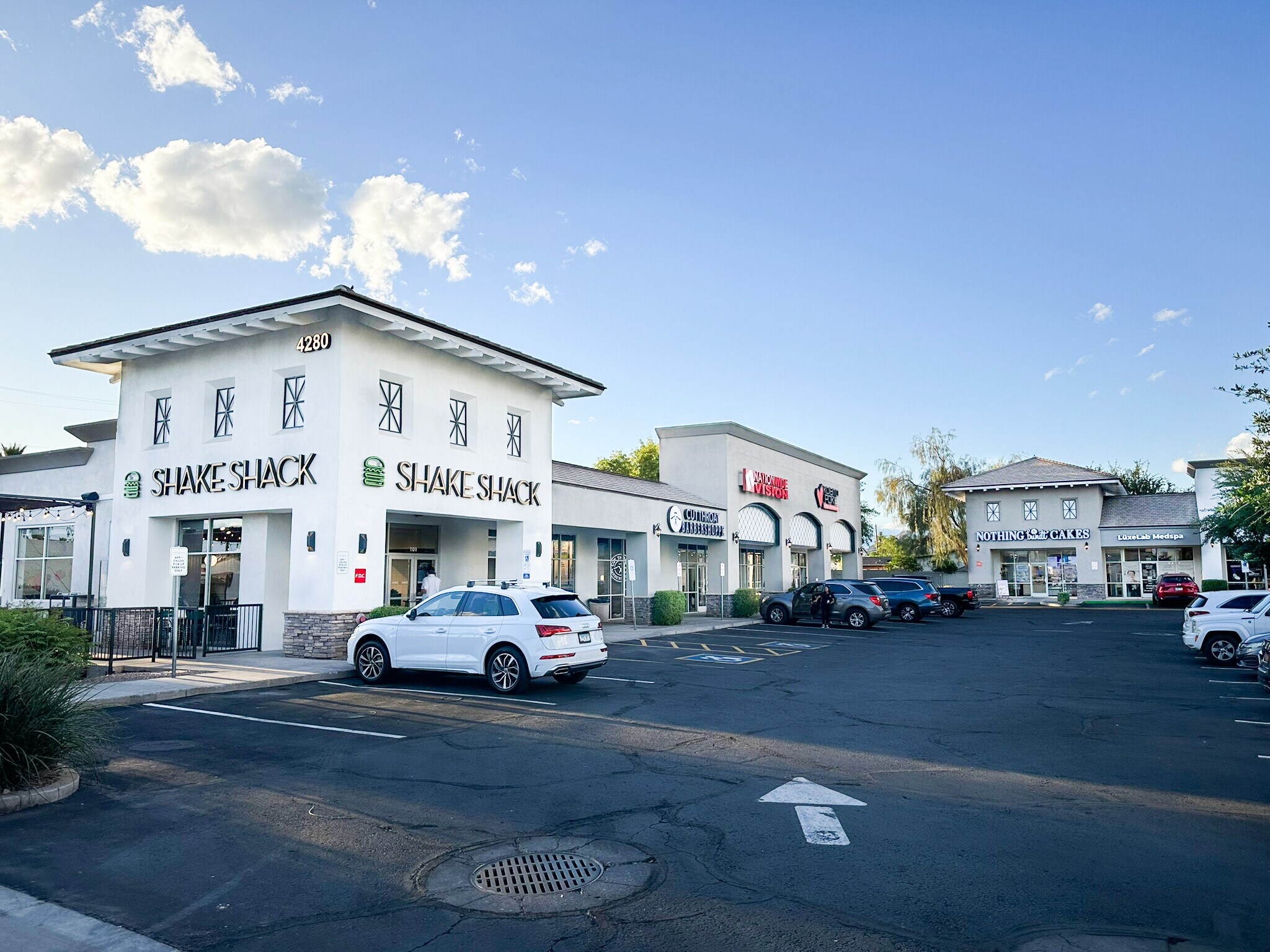 4280-4302 E Indian School Rd, Phoenix, AZ à louer Photo du bâtiment- Image 1 de 3