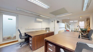 64-64a Aldermans Hl, Londres à louer Photo intérieure- Image 1 de 10