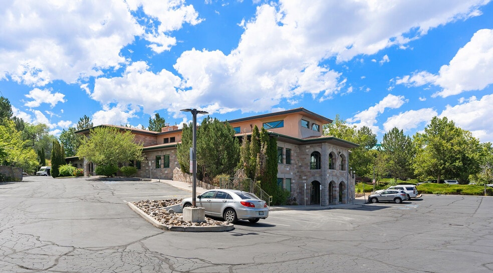 6160 Plumas St, Reno, NV à louer - Photo du bâtiment - Image 2 de 35