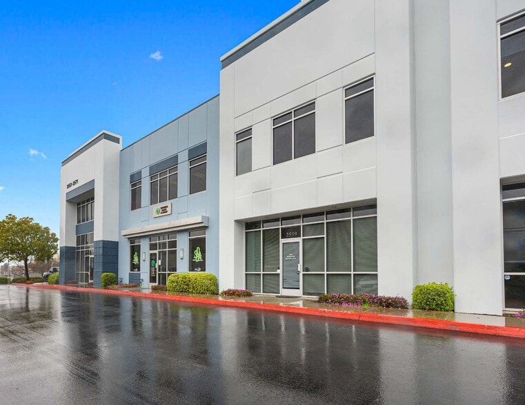 2551-2571 Mast Way, Chula Vista, CA for sale - Building Photo - Image 2 of 8