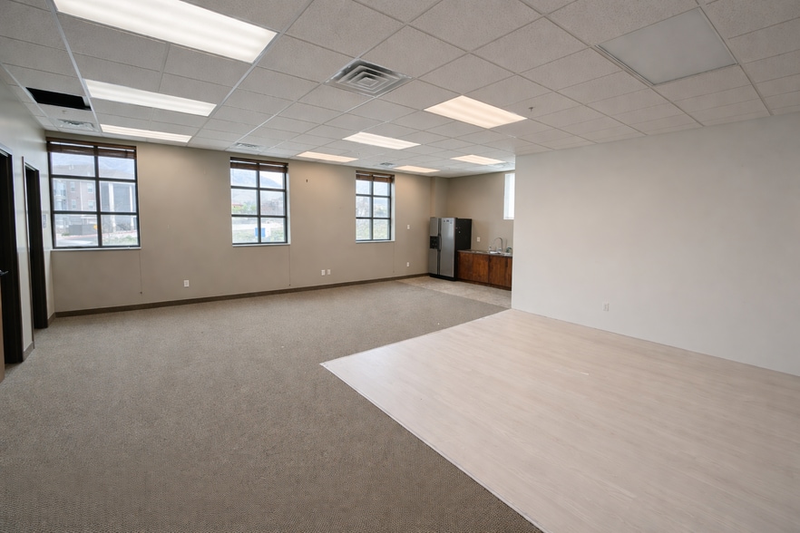 406-454 W 800 N, Orem, UT for lease - Interior Photo - Image 3 of 6