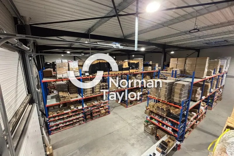 Flex in Montpellier for lease - Interior Photo - Image 3 of 6