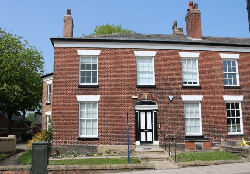 112 Market St, Bolton for lease - Building Photo - Image 1 of 1