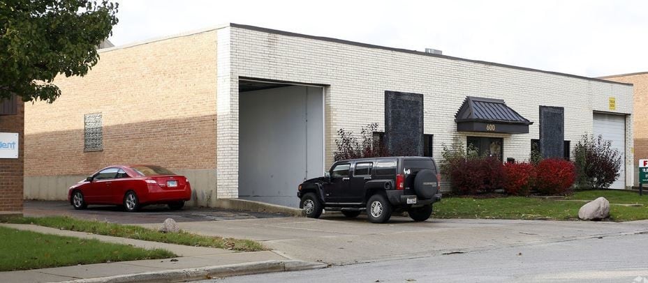 590-600 Bonnie Ln, Elk Grove Village, IL for lease Primary Photo- Image 1 of 6