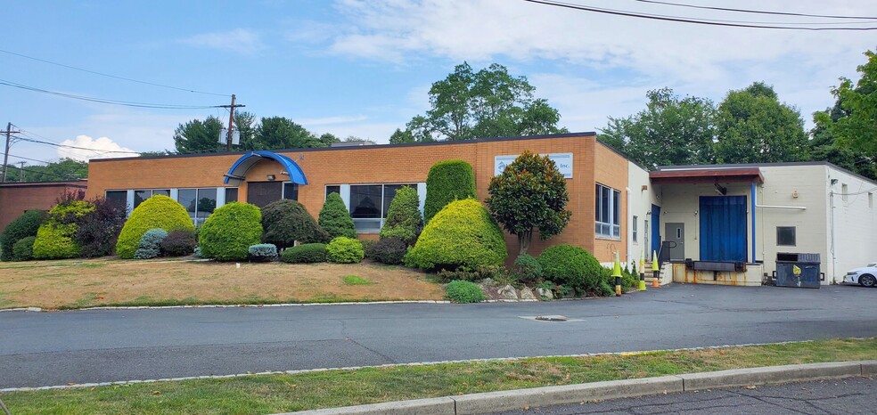 1165 Globe Ave, Mountainside, NJ for sale - Building Photo - Image 1 of 1